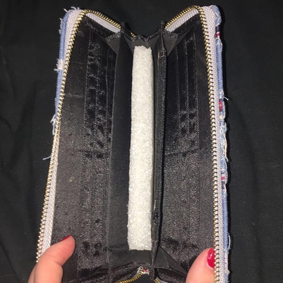 Wallet - Picture 2 of 2